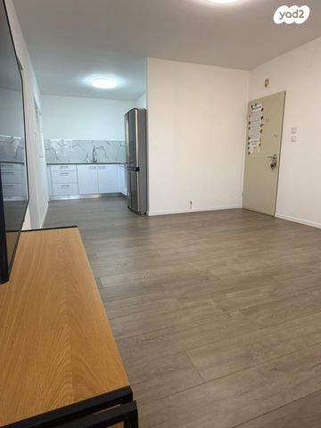 דירה, ז'בוטינסקי 27, שכונה ג', באר שבע