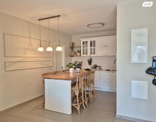 דירה, שדרות הרצל, נאות שמיר, יבנה