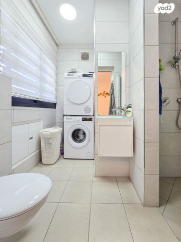 דירה, קלוזנר, לב העיר, בת ים