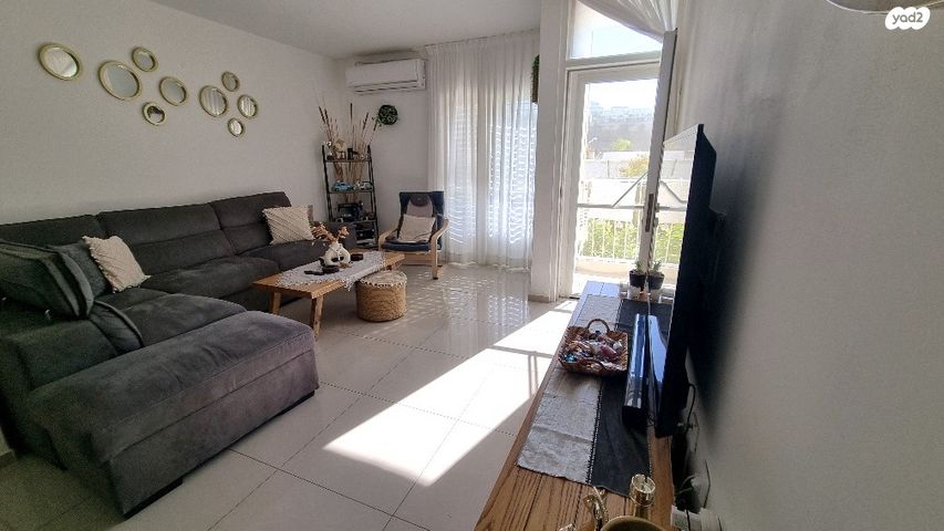 דירה, רמת יקנעם, יקנעם עילית