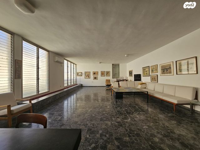 גג/ פנטהאוז, הזיתים, שכונת יהלום, מרכז העיר ב, רמת גן