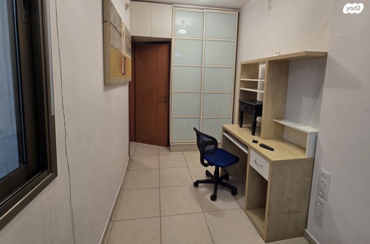 דירה, אבטליון 7, שכונת בן גוריון, מרכז העיר ג', רמת גן