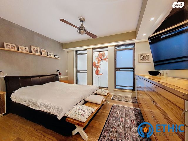 בית פרטי/ קוטג', רחל המשוררת, שיכוני מזרחי, כפר סבא