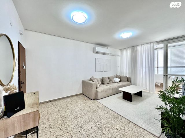 דירה, לוי אשכול 23, נאות שקד, נתניה