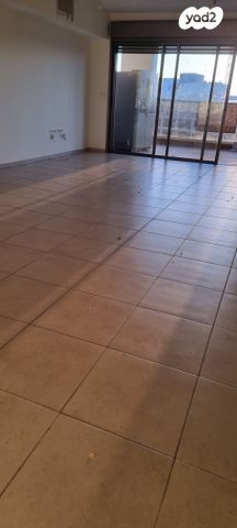 דירה, יעל רום 13, פתח תקווה