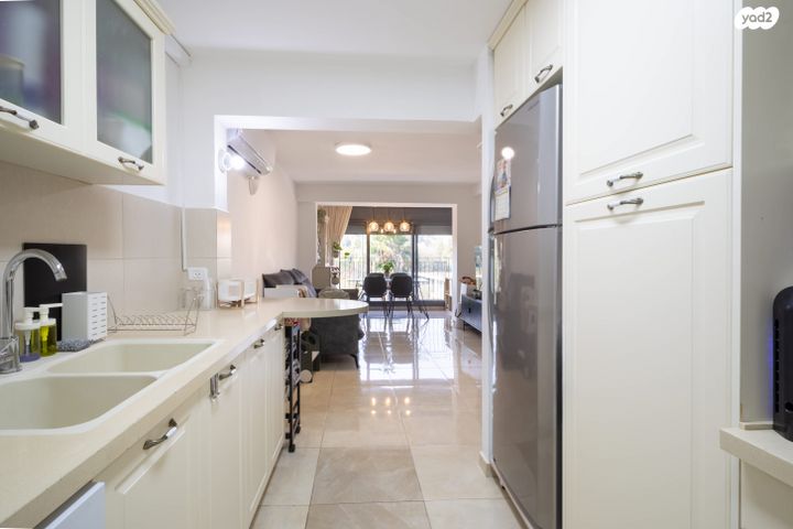 דירה, הרב הרצוג 77, ירושלים