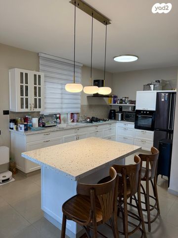 דירה, אברהם בלסברג, ברנע, אשקלון