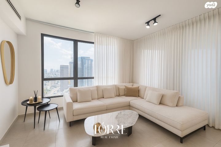 גג/ פנטהאוז, דרך מנחם בגין 158, מונטיפיורי, הרכבת, תל אביב יפו