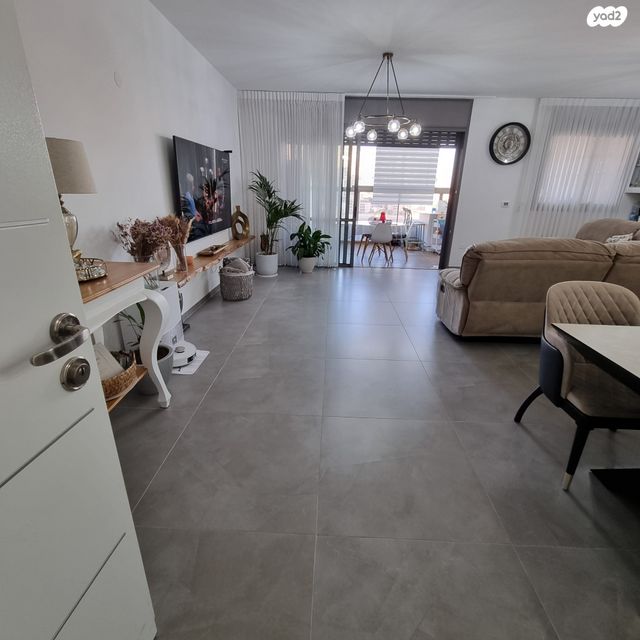 דירה, י"א הספורטאים 28, סנטרל פארק / האצטדיון, באר שבע