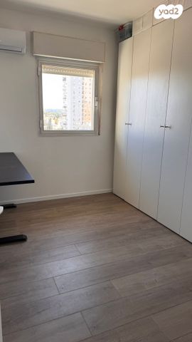 דירה, ז'בוטינסקי 27, שכונה ג', באר שבע