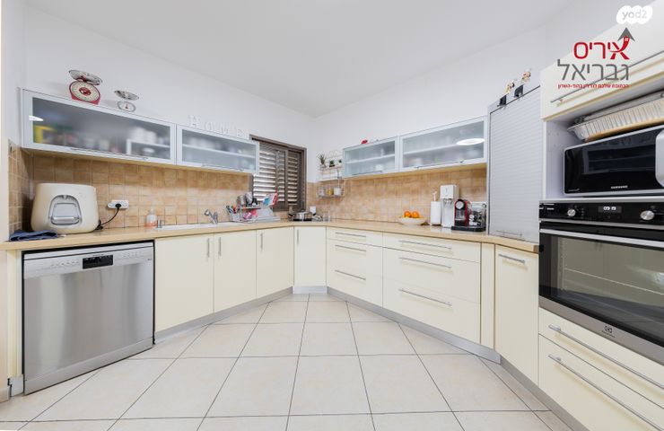 דירה, הצנחנים, מגדיאל, הוד השרון