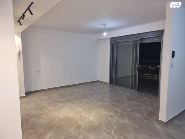 דירה, שלום דנינו, נתיבות מערב, נתיבות