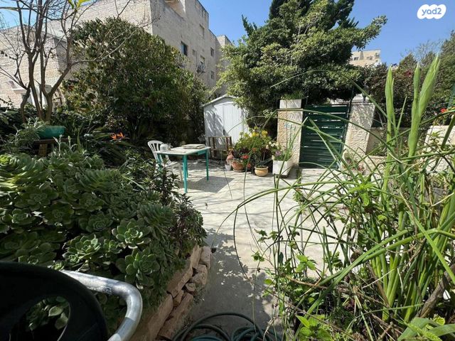 דירת גן, מבשרת ציון