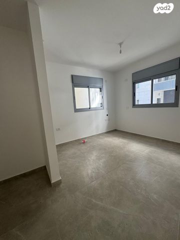 דירה, המעיין 13, ארלוזורוב, גבעתיים