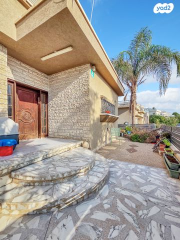 שמואל תמיר 8