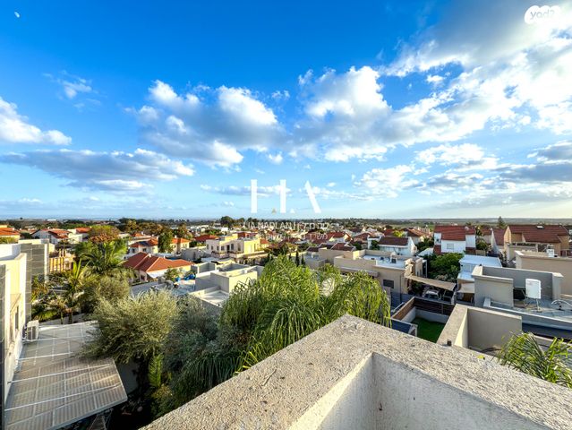 דו משפחתי, תורה ועבודה, המושבה הגרמנית, גן יבנה