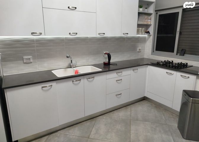 דירת גן, דרך האילנות, גדרה