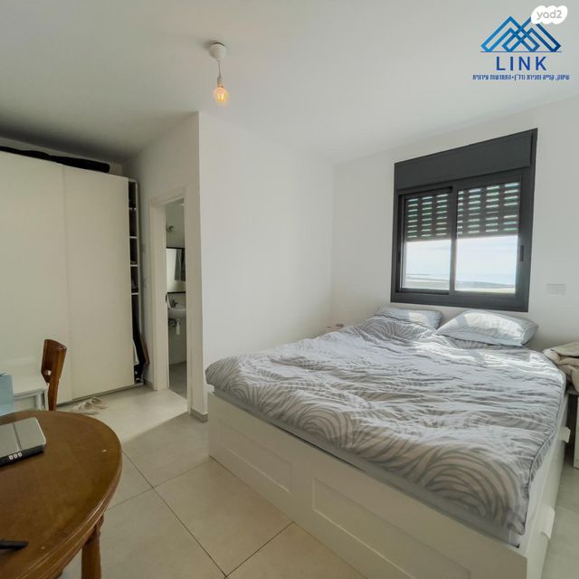 דירה, דולפין, גלי כרמל, טירת כרמל