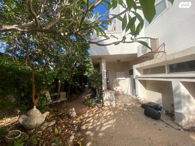 דו משפחתי, הפלמ"ח, בית אליעזר, חדרה