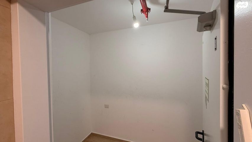 דירה, שלום דנינו, נתיבות מערב, נתיבות