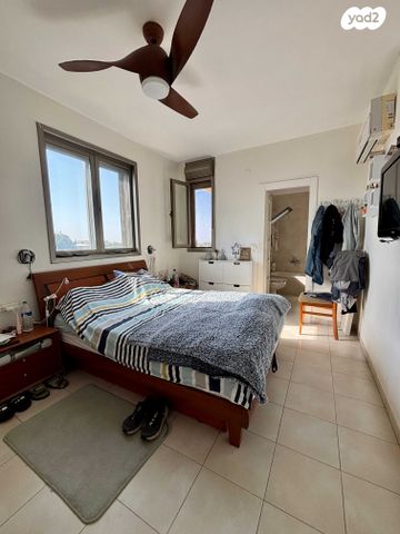 דופלקס, הפרחים, רעננה