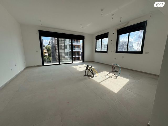 דירה, הדר, רמת השרון