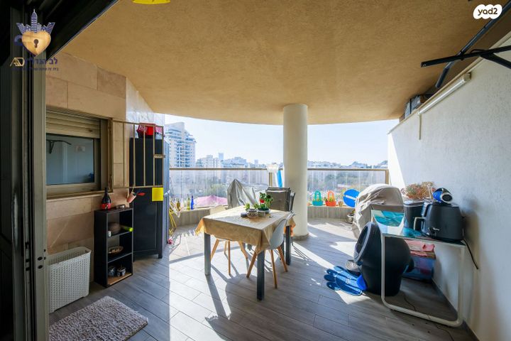 דירה, עוזי נרקיס, קרית רבין, חולון