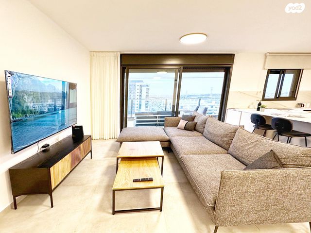 דירה, אור ים, אור עקיבא