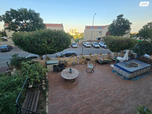 דירת גן, חוט השני, מגדים, מעלה אדומים