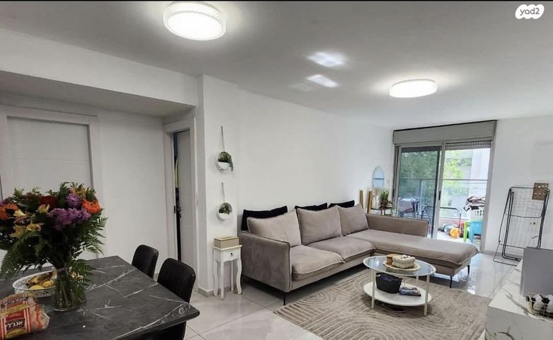 דירה, יהודה לייב פינסקר 50, רמב"ם, ראשון לציון