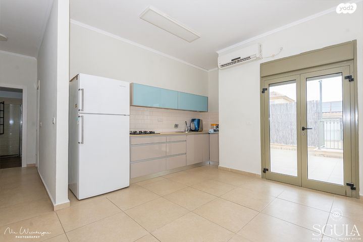 דופלקס, חסידה, חלומות זכרון, זכרון יעקב