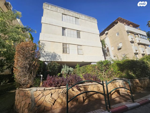 גג/ פנטהאוז, הזיתים, שכונת יהלום, מרכז העיר ב, רמת גן