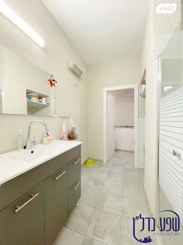 דירה, פרישמן, רסקו א', חולון