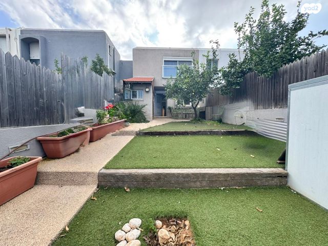 דו משפחתי, ליבנה, הצמרות, קיסריה