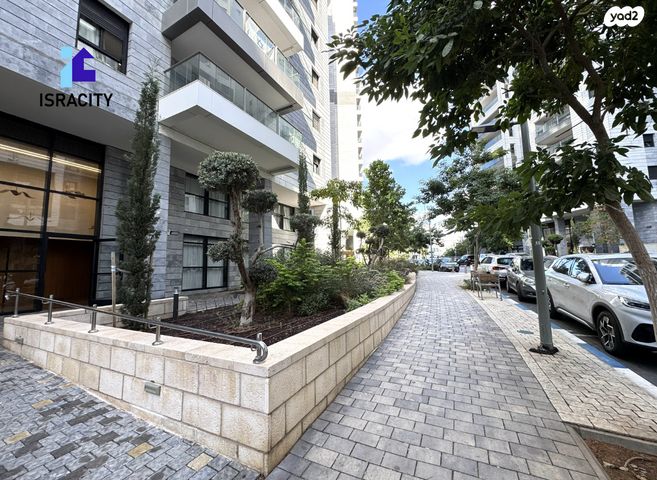 דירה, רועי קליין, קרית קריניצי, רמת גן