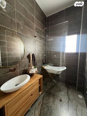 גג/ פנטהאוז, יהושוע אזולאי 8, נווה שרון / שער העיר, נתיבות