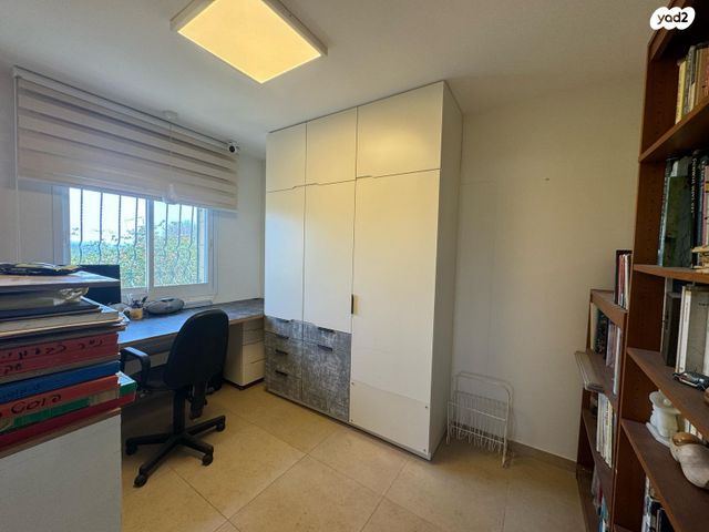 דירת גן, מבשרת ציון