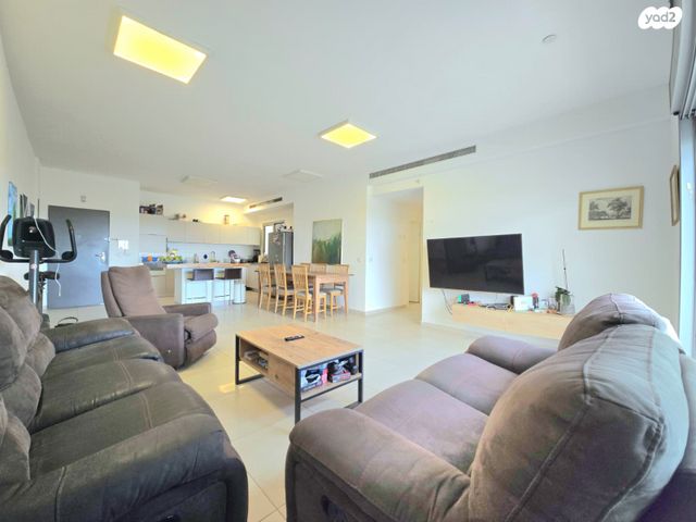 דופלקס, עוזי חיטמן 4, נווה זמר, רעננה