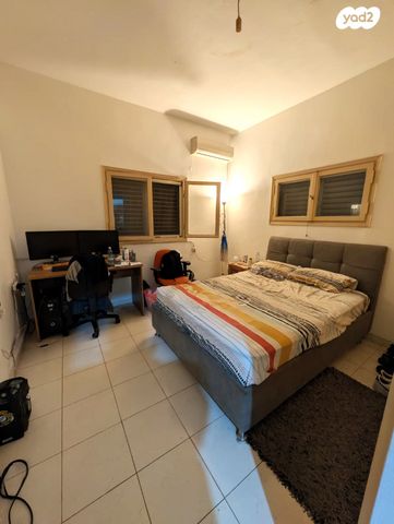 דירה, קריניצי, שכונת בן גוריון, מרכז העיר ג', רמת גן