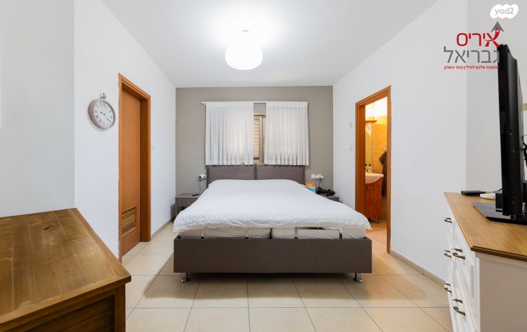 דירה, הצנחנים, מגדיאל, הוד השרון