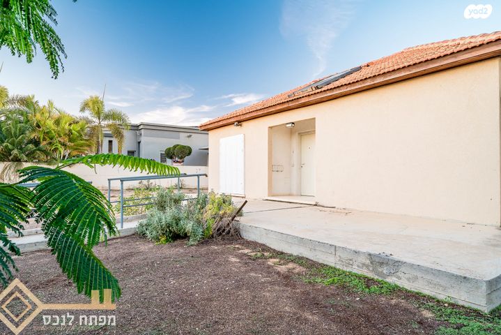 בית פרטי/ קוטג', מעגלים, מעגלים