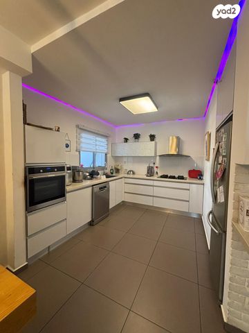 דירה, אברהם בלסברג 10, ברנע, אשקלון