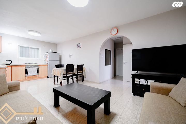 בית פרטי/ קוטג', מעגלים, מעגלים