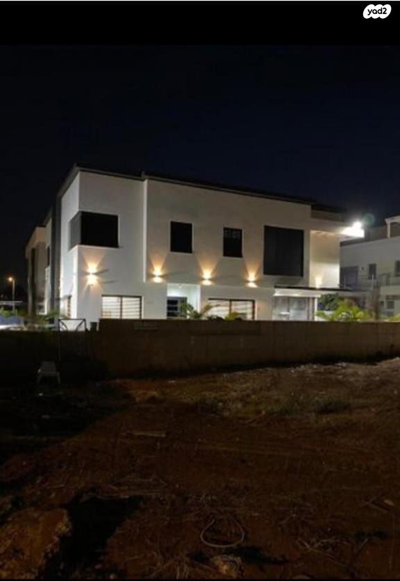 דו משפחתי, כפר יונה