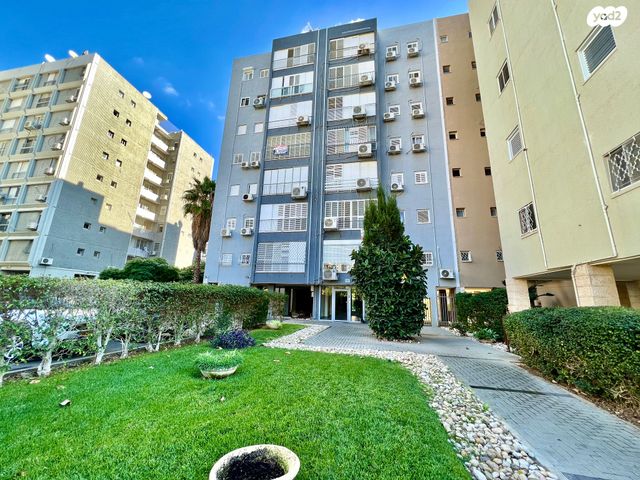 דירה, לוי אשכול 23, נאות שקד, נתניה