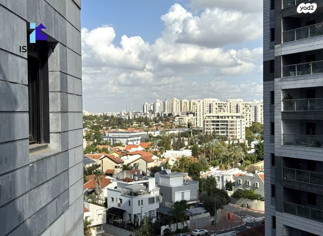 דירה, רועי קליין, קרית קריניצי, רמת גן