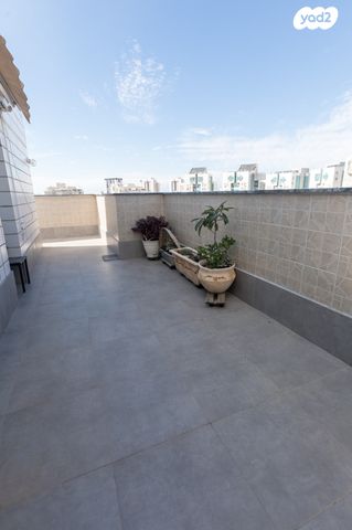 דופלקס, פתח תקווה, אשדוד