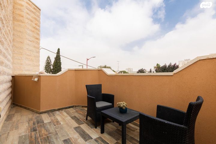 דו משפחתי, דימונה