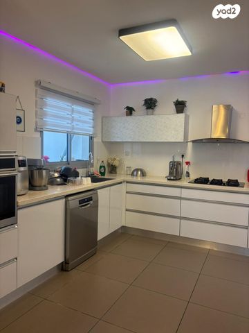 דירה, אברהם בלסברג 10, ברנע, אשקלון