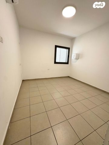 דירה, נחמיה 6, מרכז, הרצליה